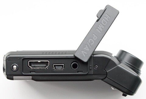 Разъемы HDMI, USB и AV видеорегистратора "Каркам Q2"