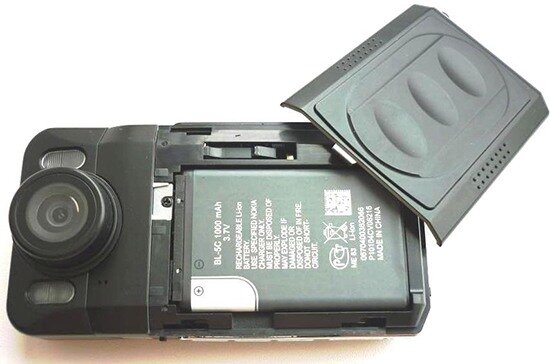 В видеорегистраторе "Каркам Q2" применена батарея BL-5C Nokia